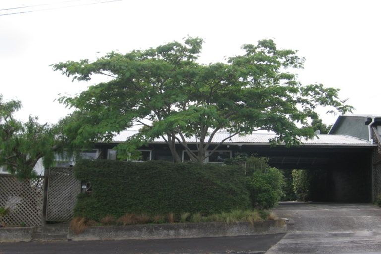 Photo of property in 21e School Road, Morningside, Auckland, 1021
