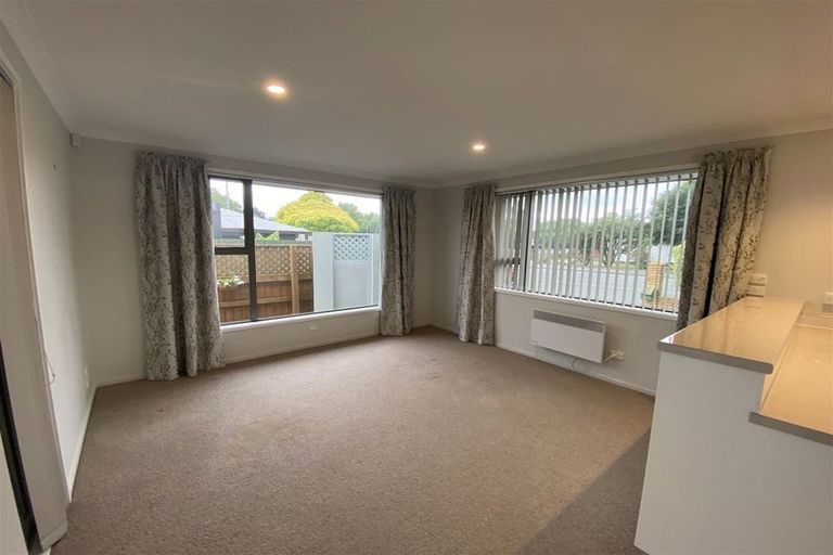 Photo of property in 2/61 Colombo Street, Cashmere, Christchurch, 8022