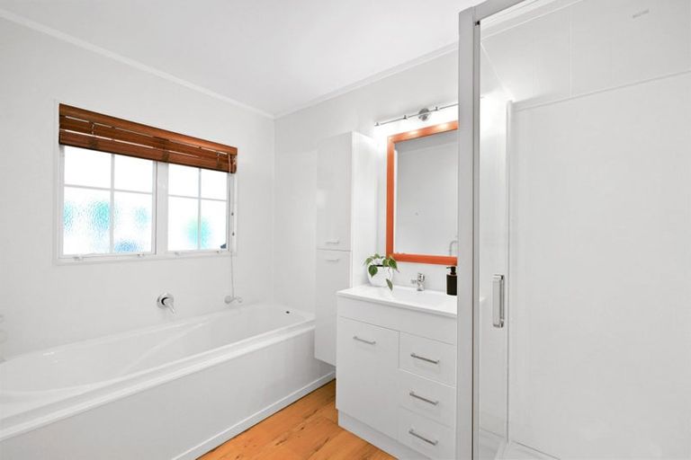 Photo of property in 37 Bouverie Crescent, Flagstaff, Hamilton, 3210