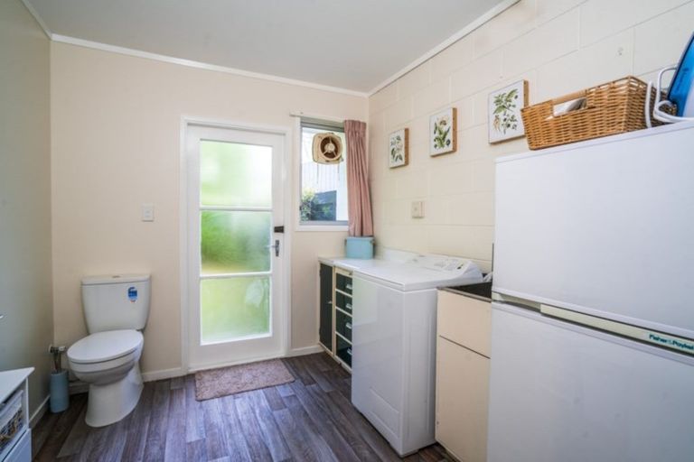 Photo of property in 6 Rainbow Drive, Rainbow Point, Taupo, 3330