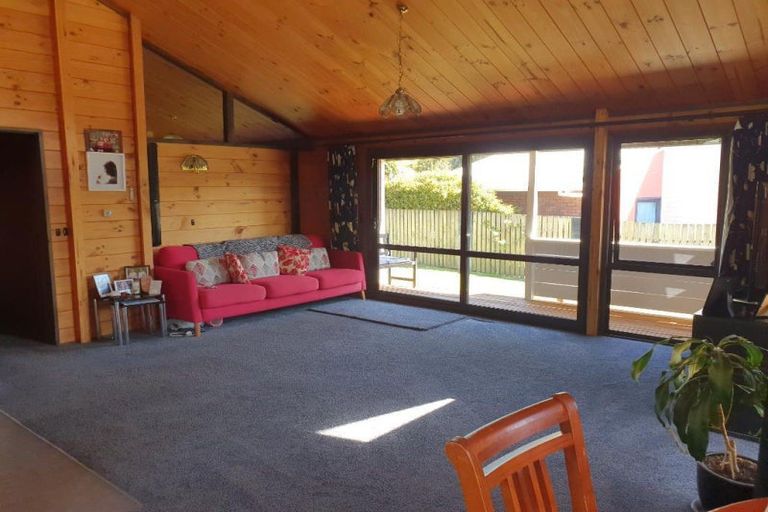 Photo of property in 16 Elder Grove, Whalers Gate, New Plymouth, 4310