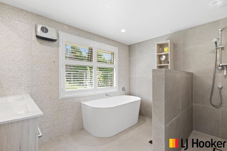 Photo of property in Glenbrook Beach Road, Glenbrook, 2681