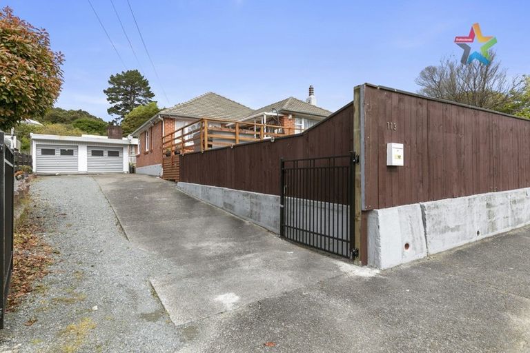 Photo of property in 113 Stokes Valley Road, Stokes Valley, Lower Hutt, 5019