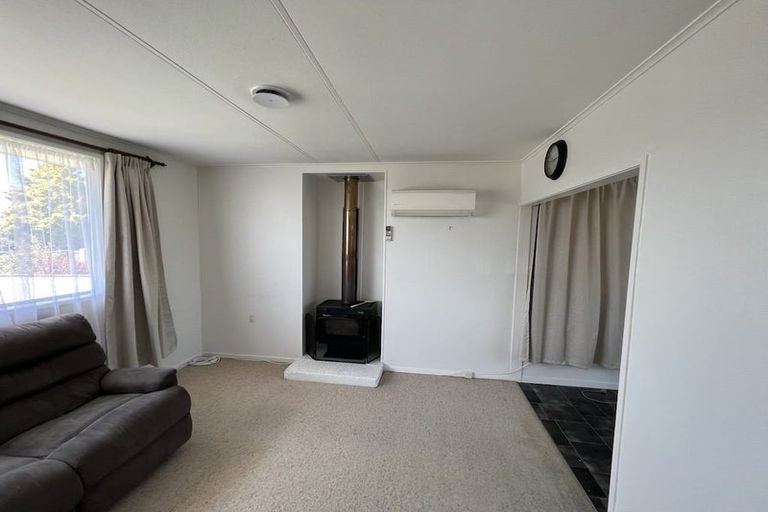 Photo of property in 14 Bledisloe Street, Levin, 5510