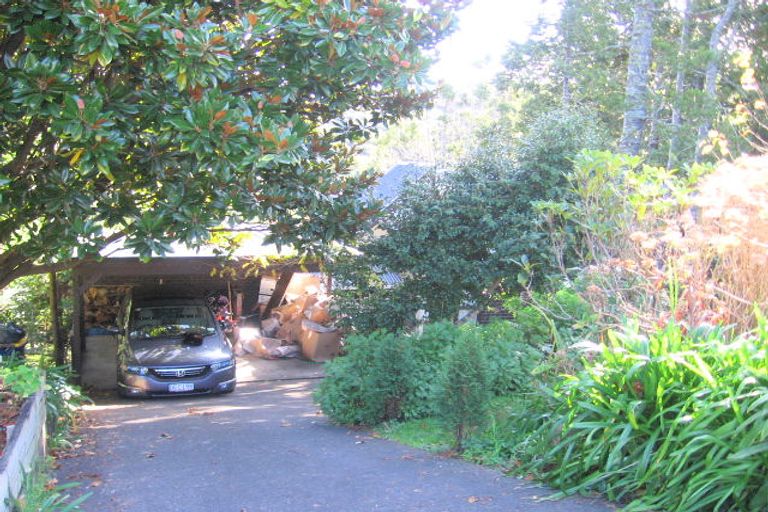 Photo of property in 75 Kauri Point Road, Laingholm, Auckland, 0604