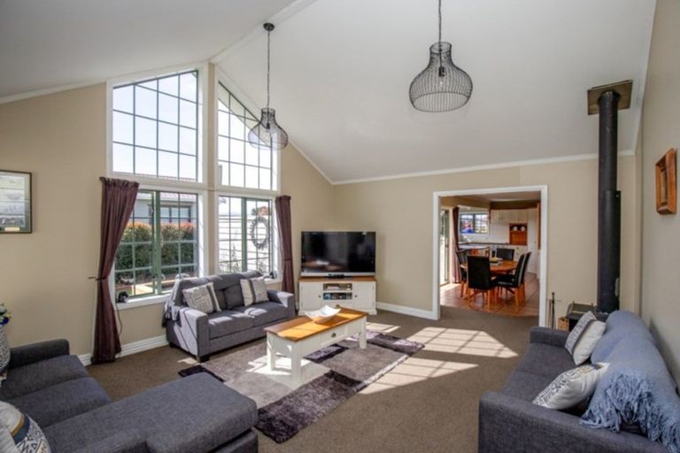 Photo of property in 27 Raratuna Street, Turua, 3574