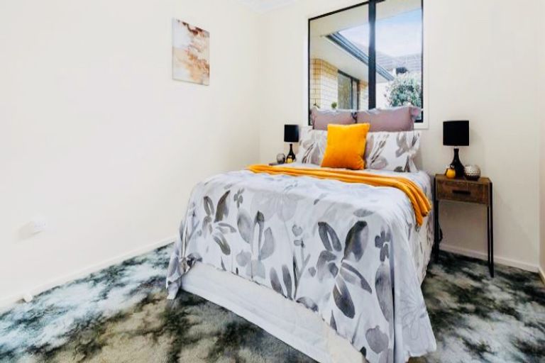 Photo of property in 20 Lamia Place, The Gardens, Auckland, 2105