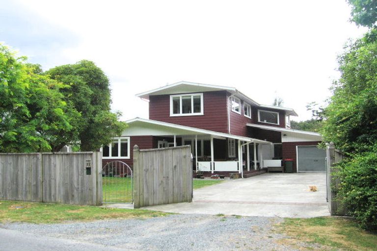 Photo of property in 27 Bridge Road, Birchville, Upper Hutt, 5018