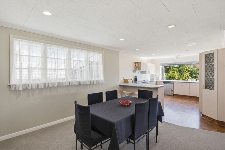 Photo of property in 6 Teoti Street, Paraparaumu Beach, Paraparaumu, 5032