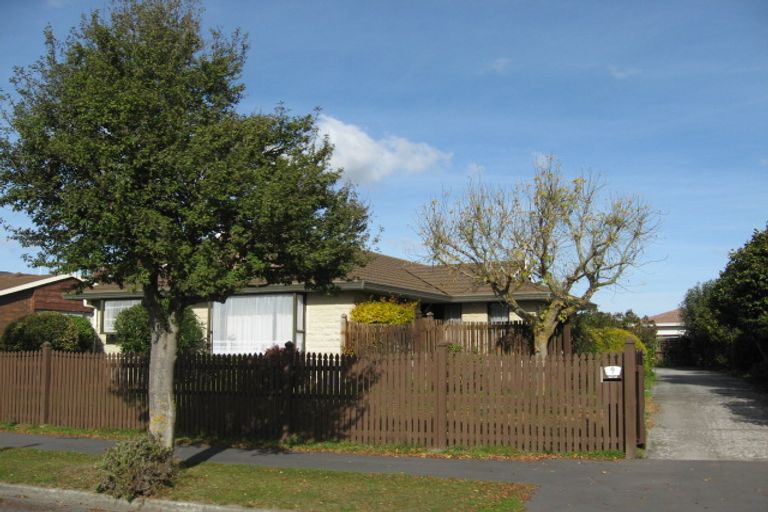 Photo of property in 9 Montclare Avenue, Ilam, Christchurch, 8041