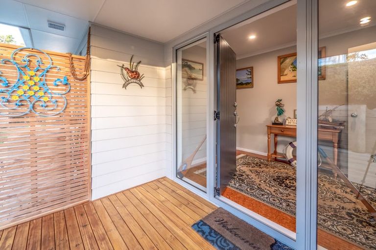 Photo of property in 5 Deeming Road, Okiato, Russell, 0272