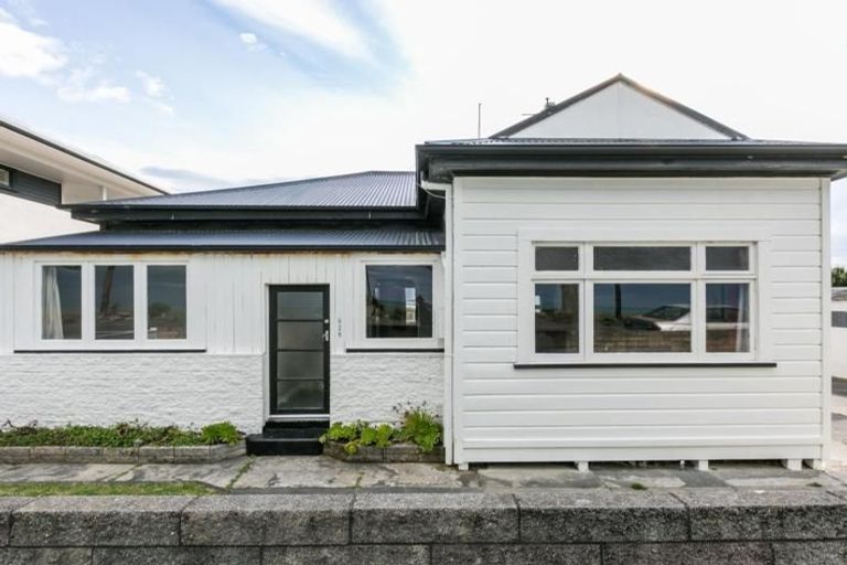Photo of property in 629 Marine Parade, Napier South, Napier, 4110
