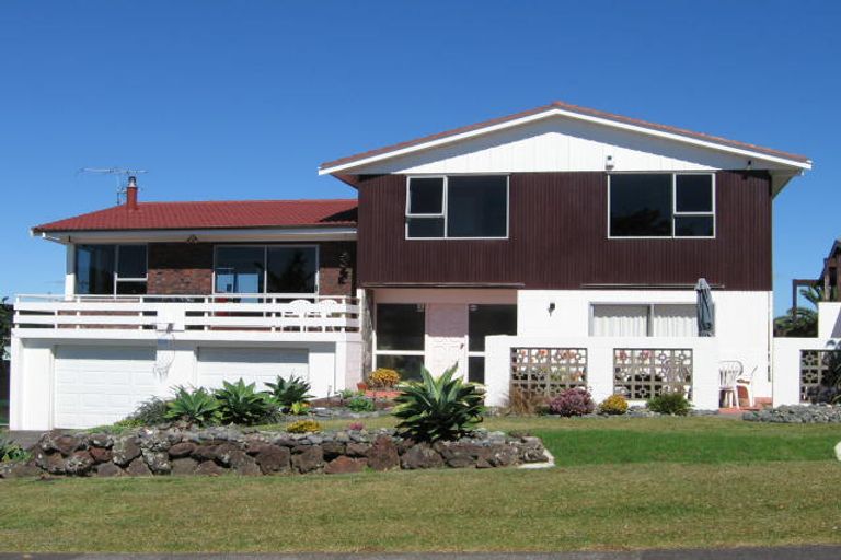 Photo of property in 17 Taitua Drive, Te Atatu South, Auckland, 0610
