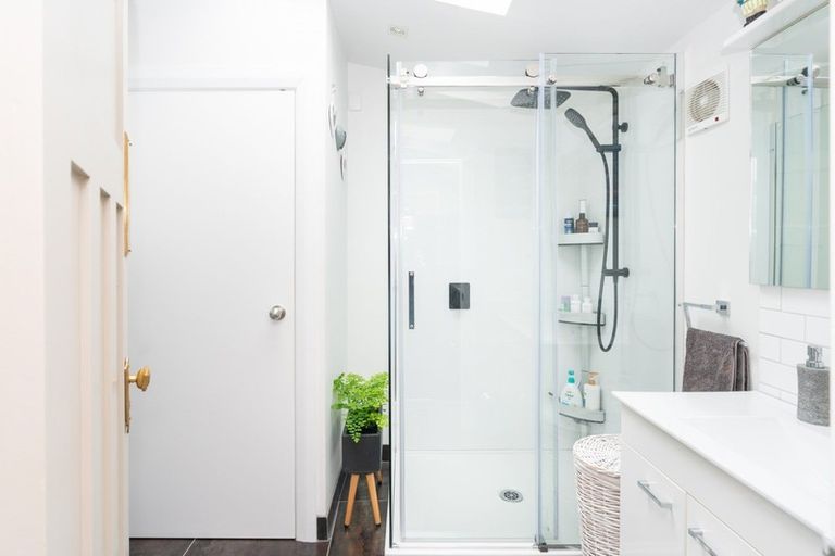 Photo of property in 12 Emmett Street, Newtown, Wellington, 6021