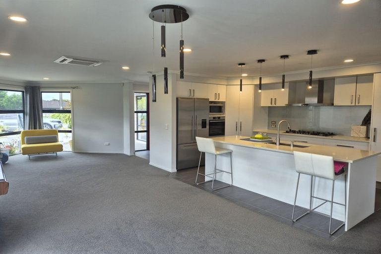 Photo of property in 18 Teatree Close, Huntington, Hamilton, 3210