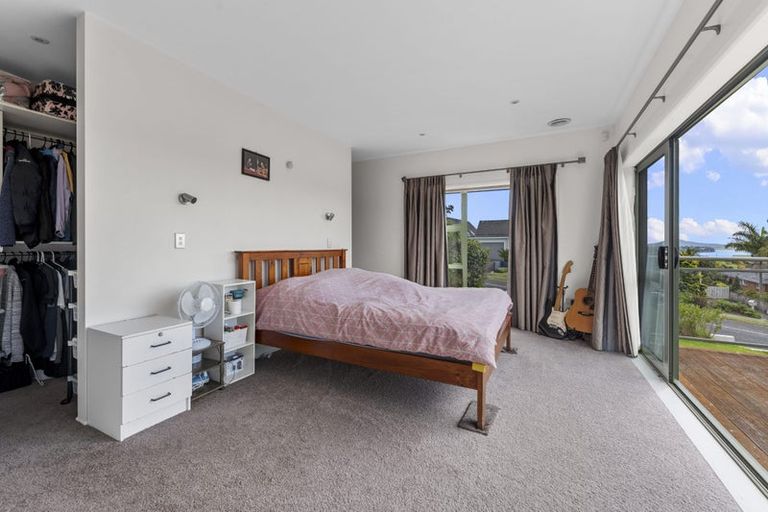 Photo of property in 8 Copperfield Terrace, Mellons Bay, Auckland, 2014