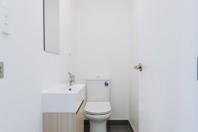 Photo of property in 68 Tukari Lane, Mangere Bridge, Auckland, 2022