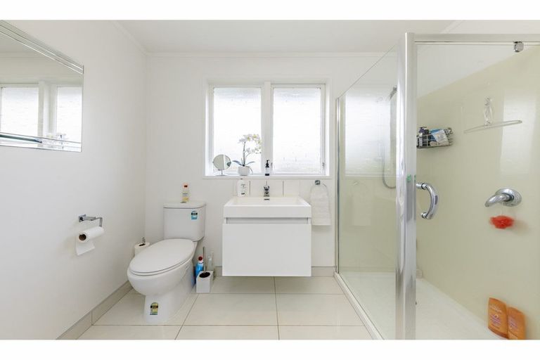 Photo of property in 1/23 Sikkim Crescent, Clover Park, Auckland, 2019