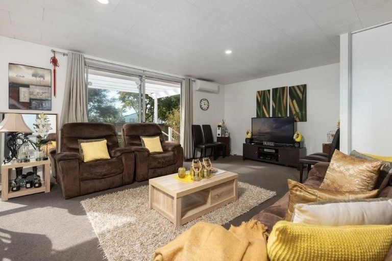 Photo of property in 13a Belray Place, Papamoa Beach, Papamoa, 3118