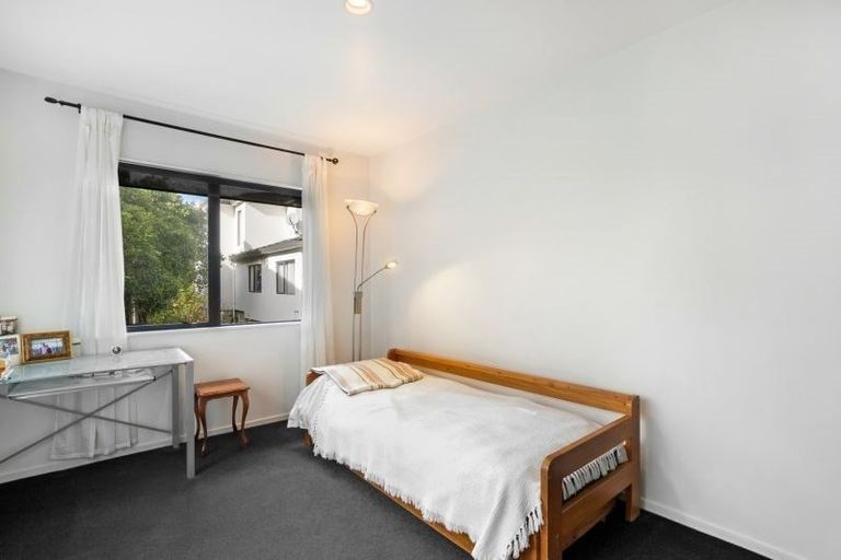 Photo of property in 29 Mariners View Road, Beach Haven, Auckland, 0626