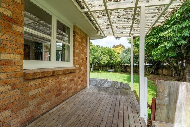 Photo of property in 35 Coleridge Drive, Enderley, Hamilton, 3214