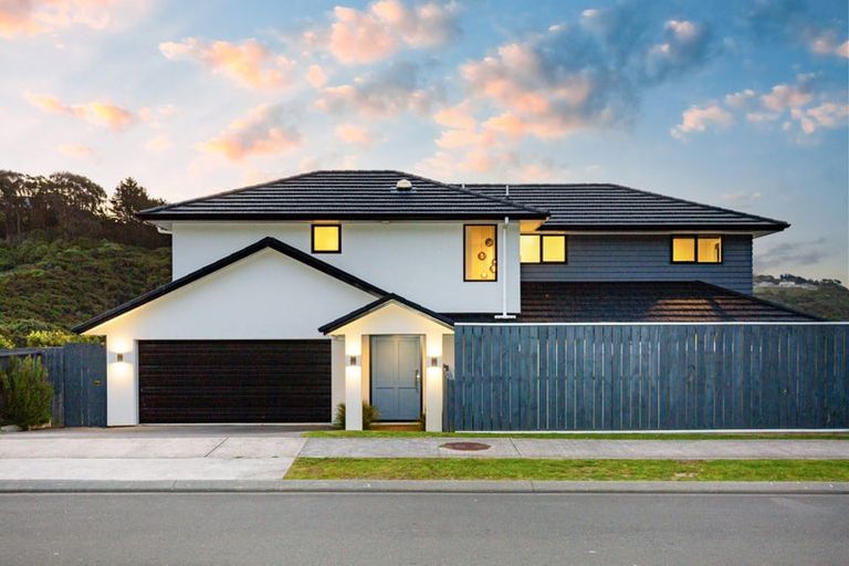 Photo of property in 163 Navigation Drive, Whitby, Porirua, 5024