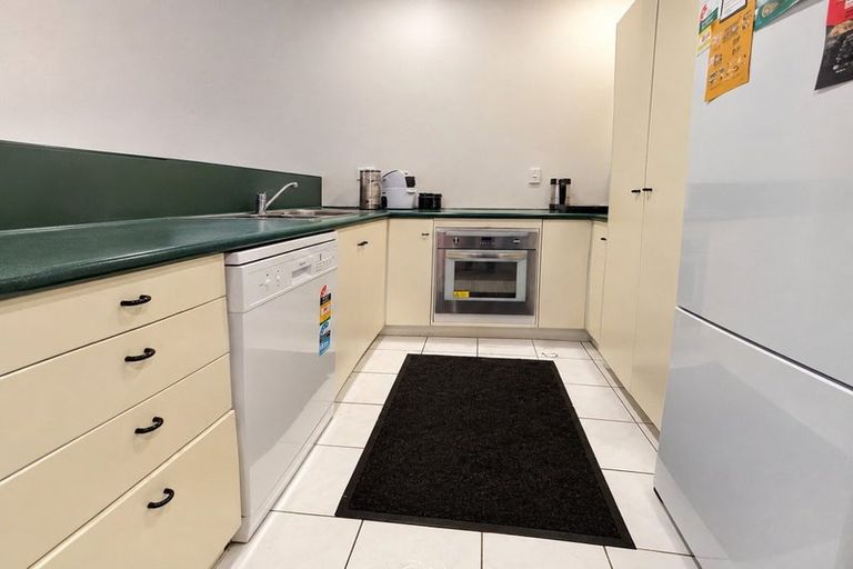 Photo of property in Tennyson Apartments, 6/25 Tennyson Street, Te Aro, Wellington, 6011