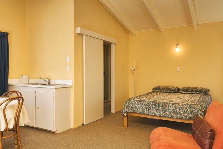 Photo of property in 94 Te Mata Road, Havelock North, 4130