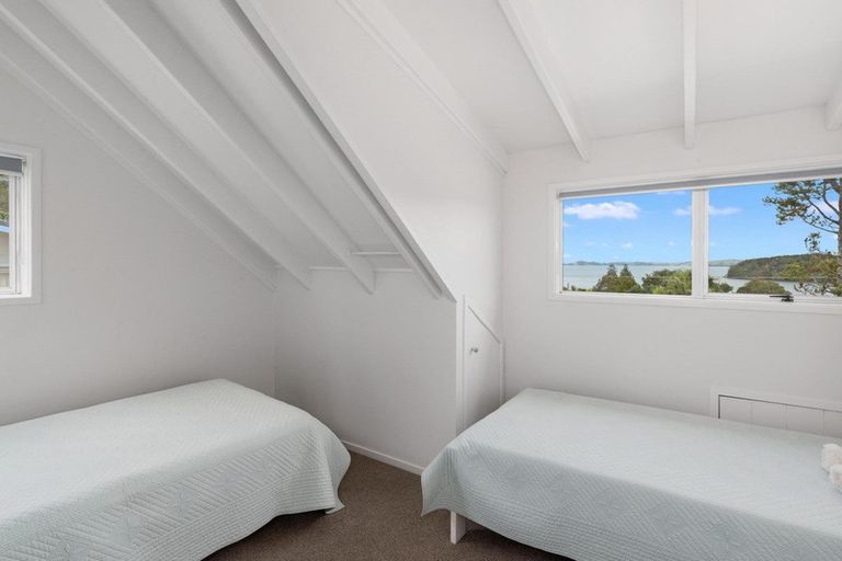 Photo of property in 5 Clinton Road, Tawharanui Peninsula, Warkworth, 0986