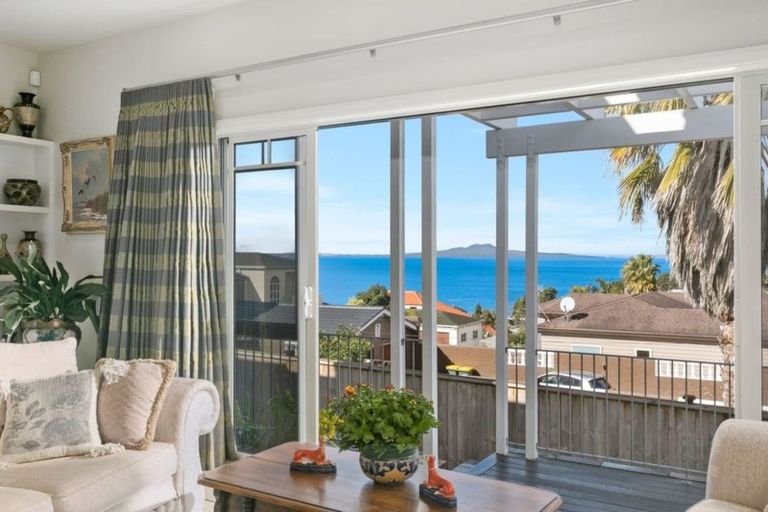 Photo of property in 36a Sharon Road, Waiake, Auckland, 0630