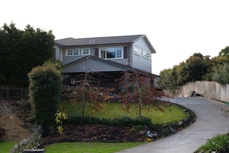 Photo of property in 8 Kerry Dell, Cockle Bay, Auckland, 2014