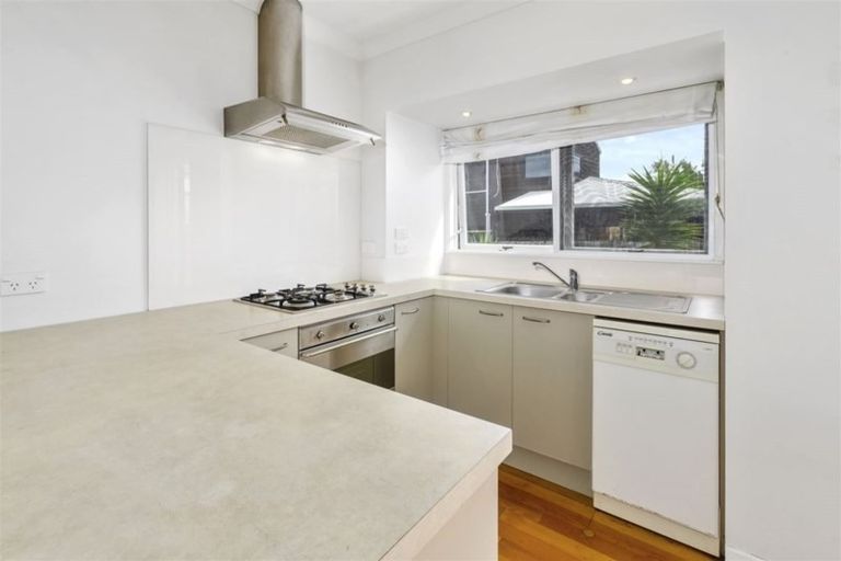 Photo of property in 4112/110 East Coast Road, Forrest Hill, Auckland, 0620
