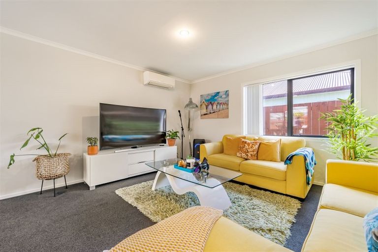 Photo of property in 85 Farmer Crescent, Taita, Lower Hutt, 5011