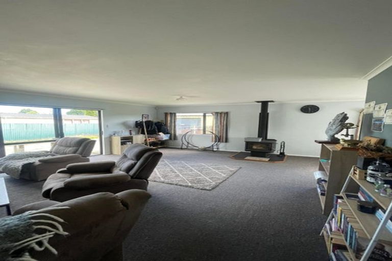 Photo of property in 23 Wembley Place, Whanganui East, Whanganui, 4500