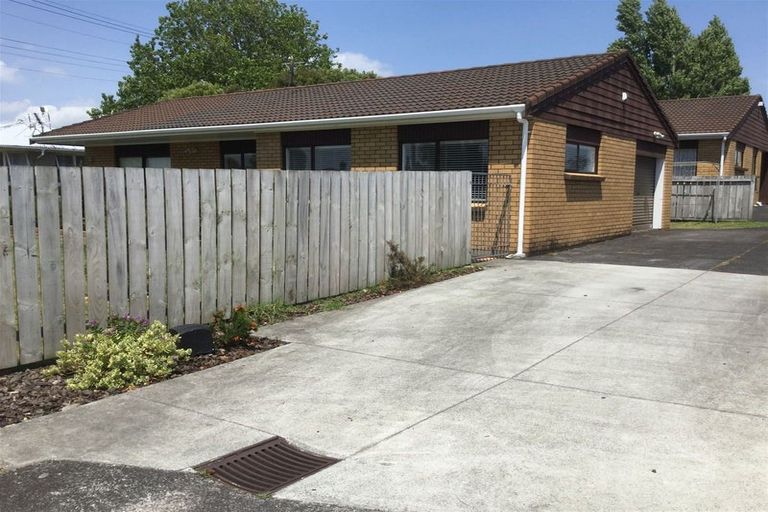 Photo of property in 1/112 Titirangi Road, New Lynn, Auckland, 0600