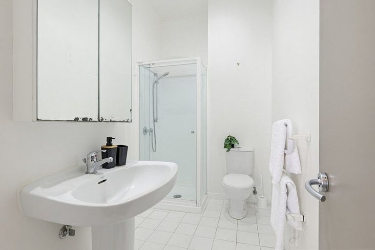 Photo of property in Mendosa Terraces Apartments, 14/9 Ebor Street, Te Aro, Wellington, 6011