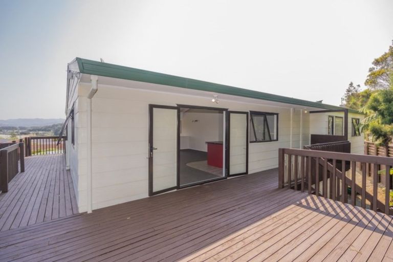 Photo of property in 4 Puriri Place, Whitianga, 3510