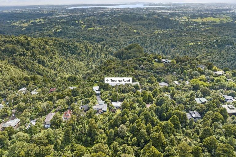 Photo of property in 44 Turanga Road, Henderson Valley, Auckland, 0612