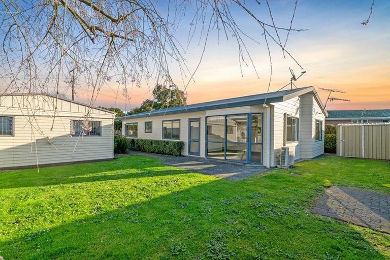 Photo of property in 56 Fernaig Street, Papakura, 2110