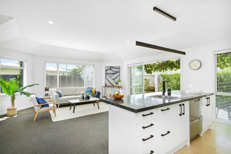 Photo of property in 13a Wilford Street, Wallaceville, Upper Hutt, 5018