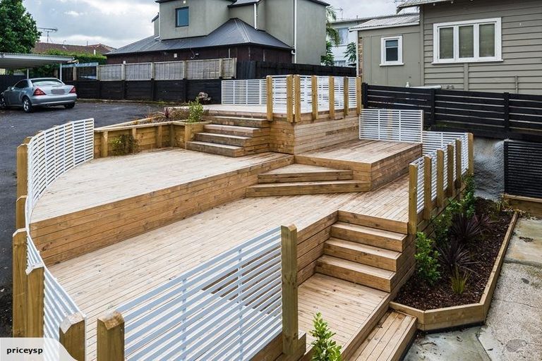 Photo of property in 9/11 Kingsway Avenue, Sandringham, Auckland, 1025