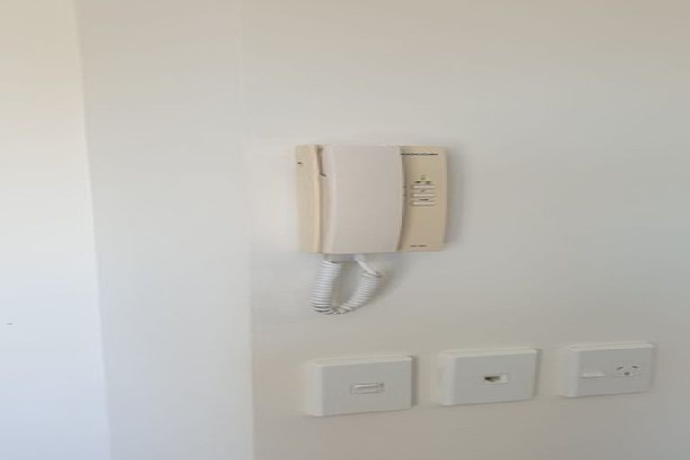 Photo of property in 28/30 Mathesons Road, Phillipstown, Christchurch, 8011