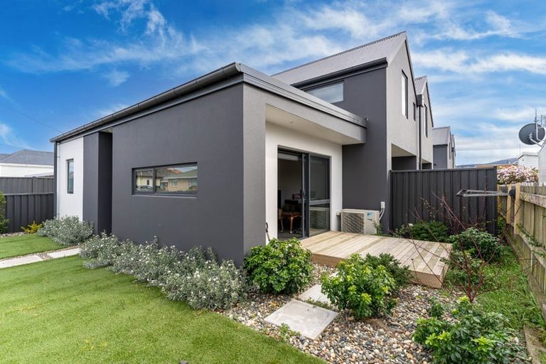 Photo of property in 1/1 Bay View Road, South Dunedin, Dunedin, 9012