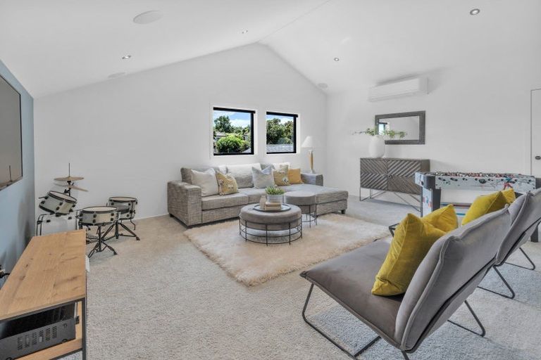 Photo of property in 8 St Elmo Rise, Shamrock Park, Auckland, 2016