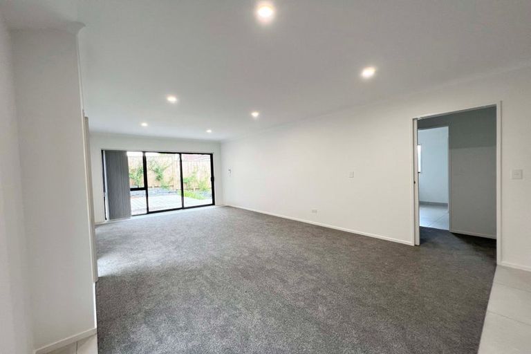 Photo of property in 15c Regia Close, Half Moon Bay, Auckland, 2012