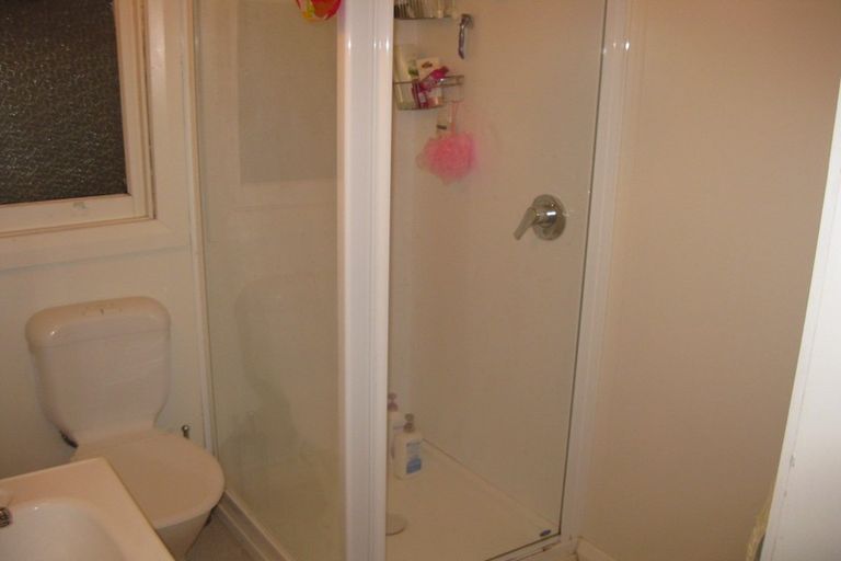 Photo of property in 158 Oriental Parade, Oriental Bay, Wellington, 6011