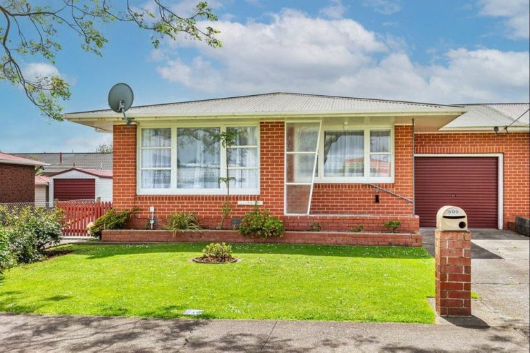 Photo of property in 609 Queen Street East, Levin, 5510