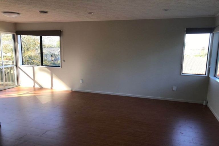 Photo of property in 24 Alidade Place, Massey, Auckland, 0614