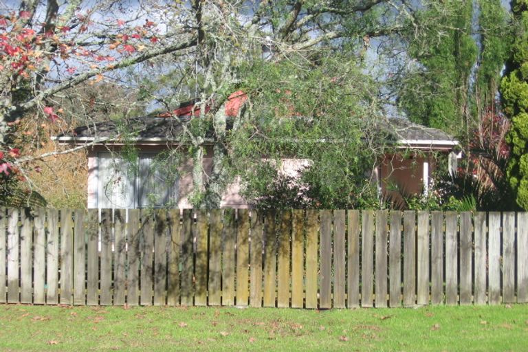 Photo of property in 5 Rehia Road, Massey, Auckland, 0614