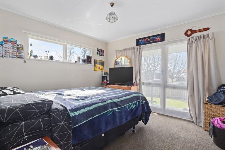 Photo of property in 1 Lilac Street, Melville, Hamilton, 3206